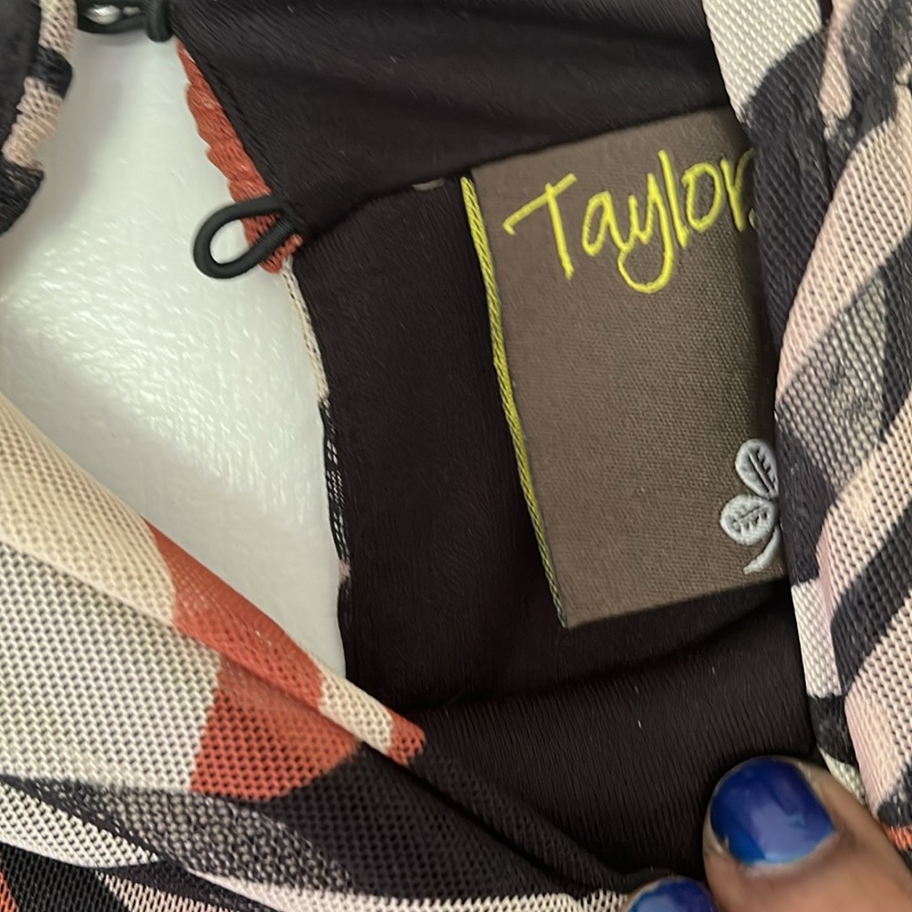 Taylor Geometric Pattern Dress - image 7